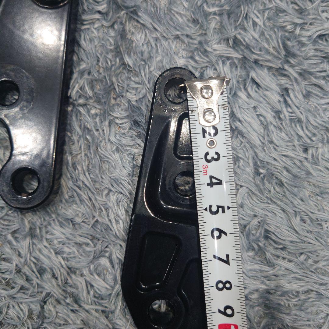 ゼファー1100 オーリンズ正立フォーク用 キャリパーサポート