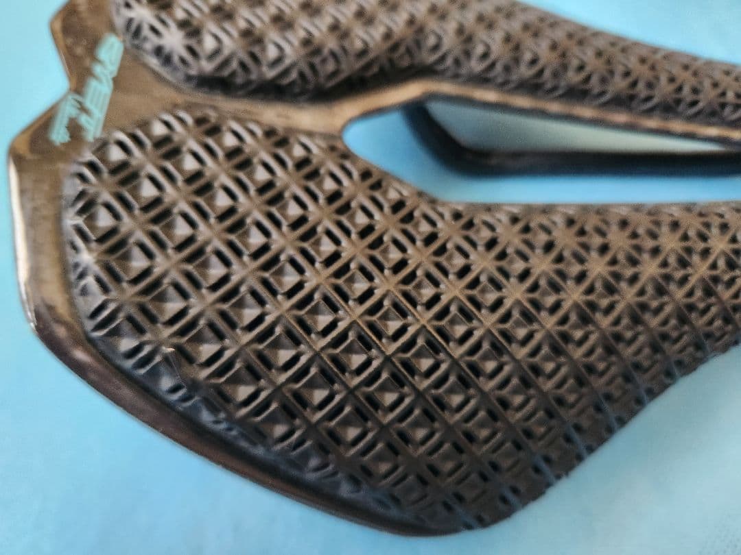 【中古品】RYET 3Dプリント カーボンサドル