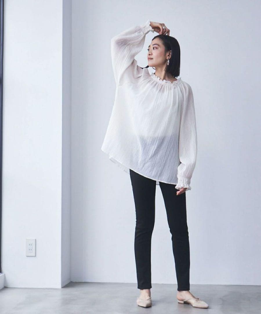 ヤヌーク2025年／ほぼ未使用・1回着用のみ／スキニーPATRICIA 25