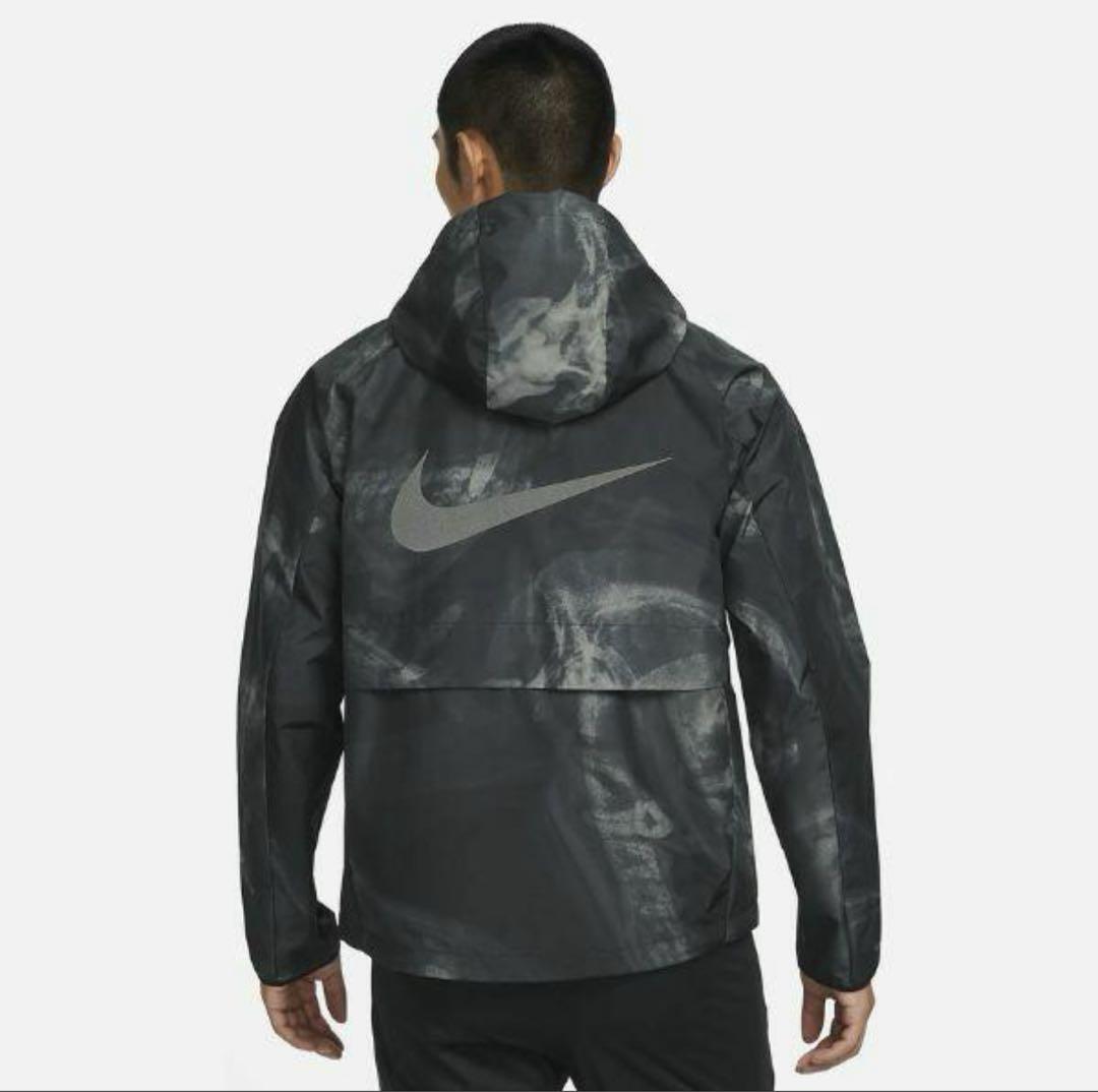 【新品未使用】Nike ナイロンジャケット Storm-Fit