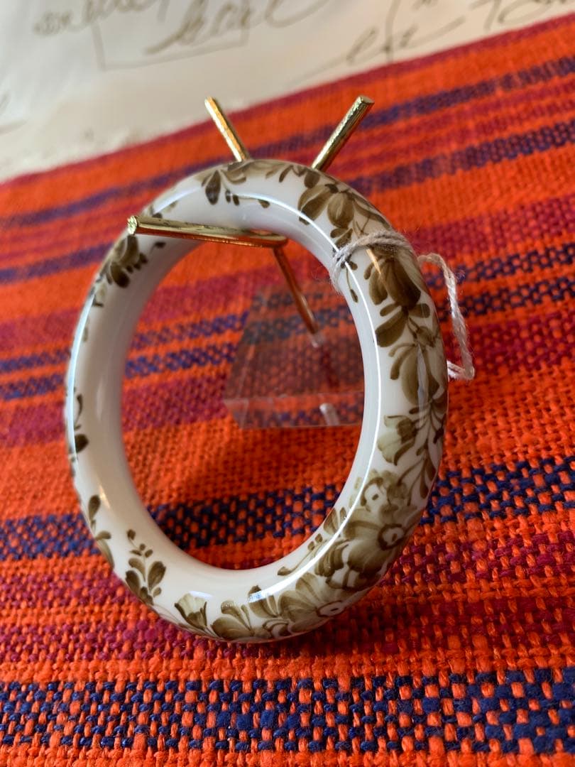 ロイヤルコペンハーゲン　ビンテージのレアなブラウンフラワー陶器のバングルお洒落！