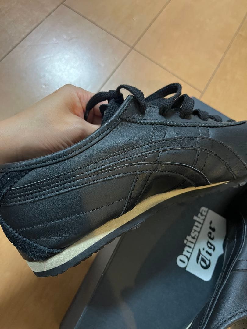 【ほぼ未使用】Onitsuka Tiger Mexico66ブラックスニーカー
