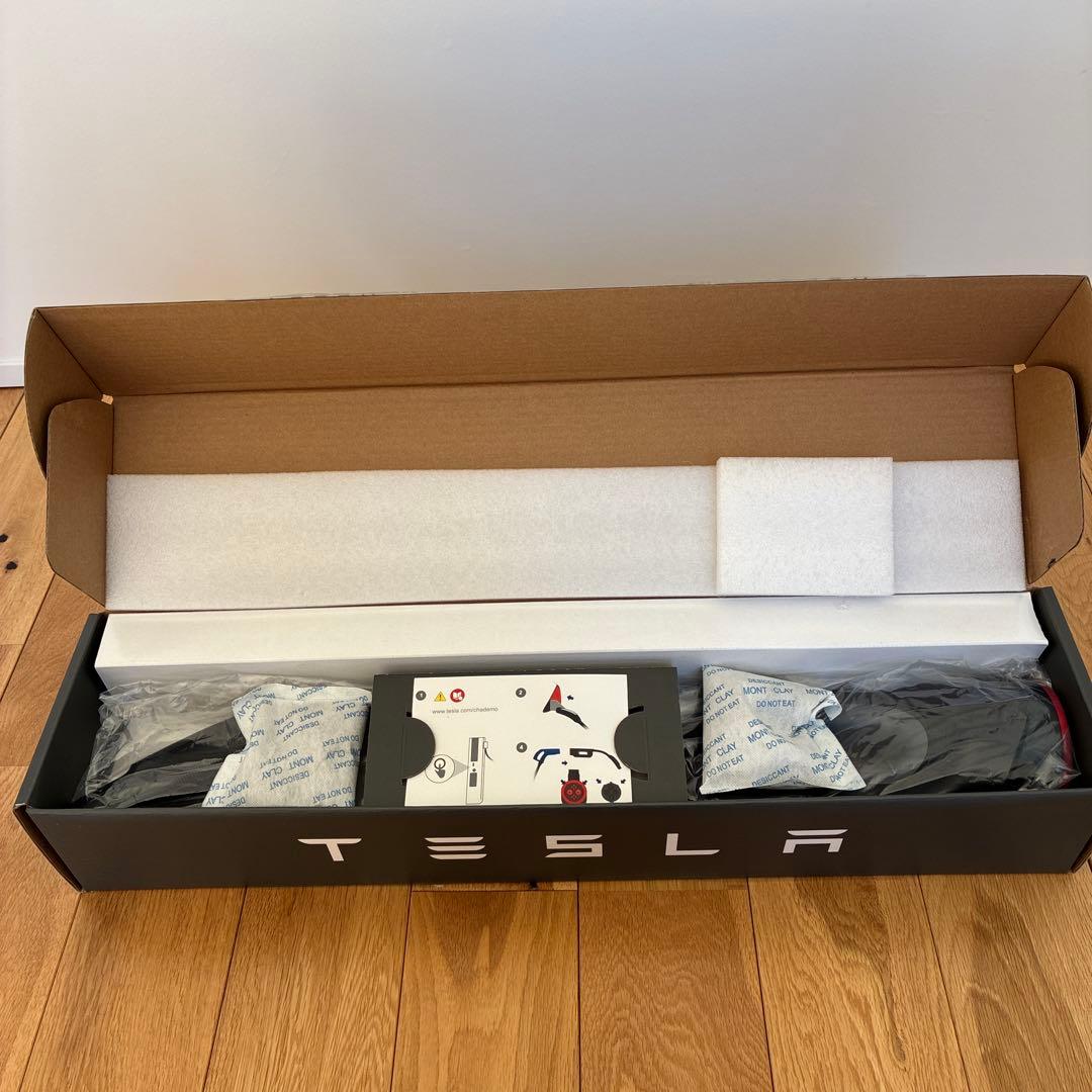 アクセサリー Tesla CHAdeMO Charging Adapter