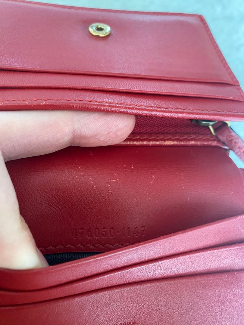 【本日値下げしました】早い者勝ち！GUCCI チェリー二つ折り財布