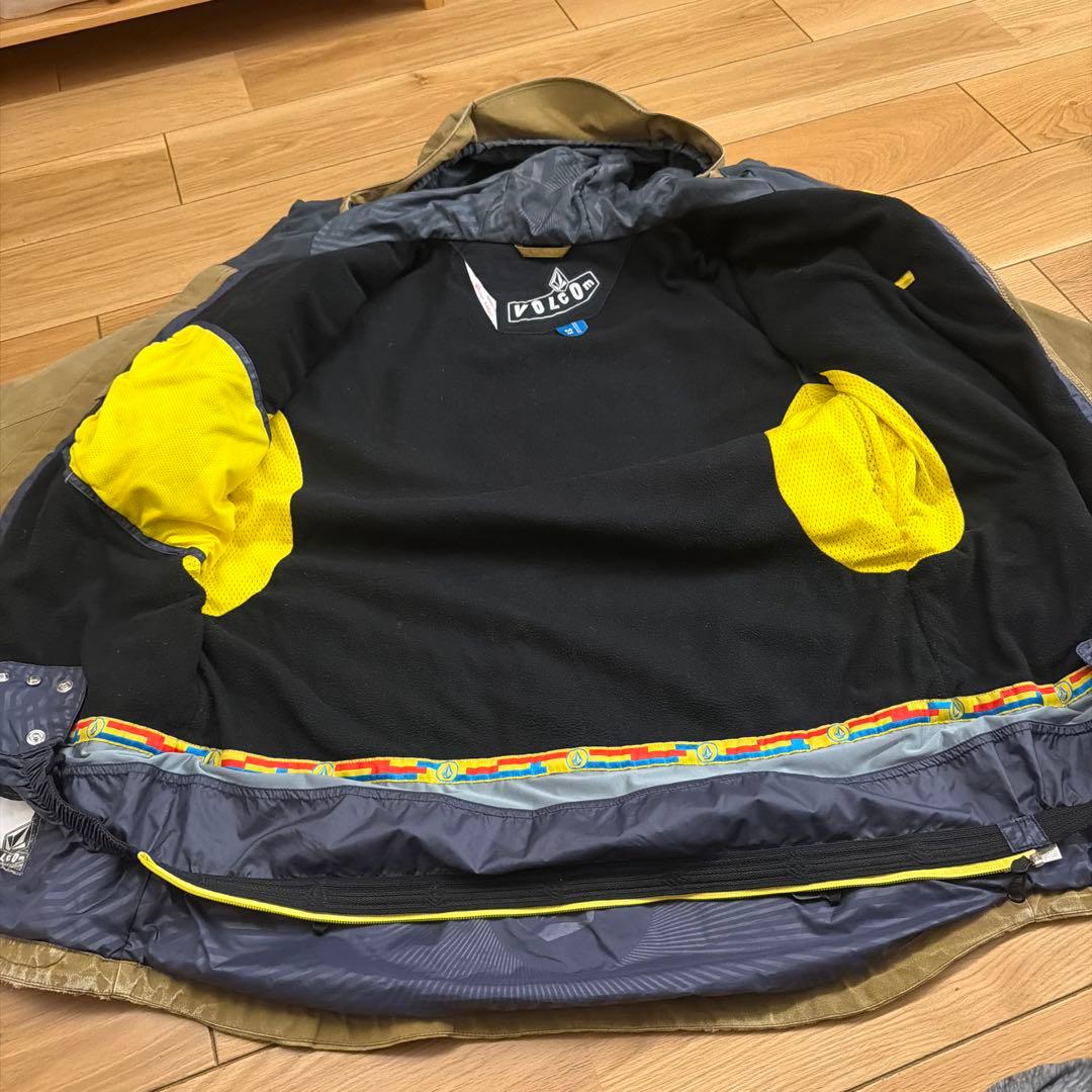 ボルコム　VOLCOM スノーボードウェア　上下セット