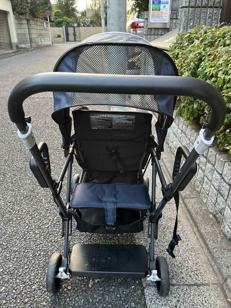 KATOJIベビーカーネイビー折りたたみ式（雨カバー&リアシート付き）値段交渉可