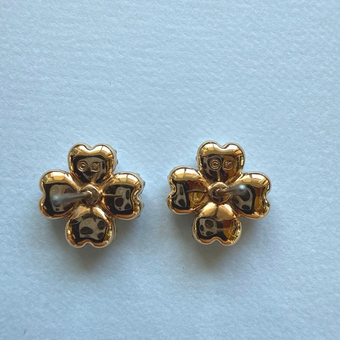 スワロフスキー　ピアス　フラワー