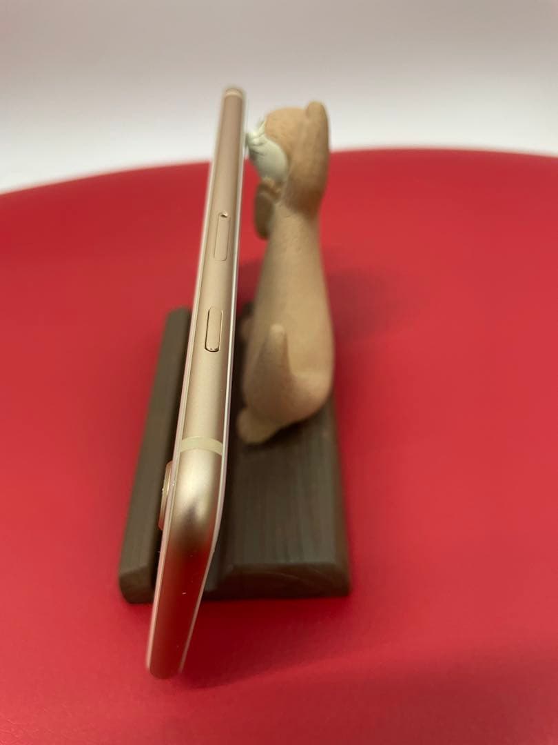 T*e様 Apple iPhone 8 ゴールド 64GB