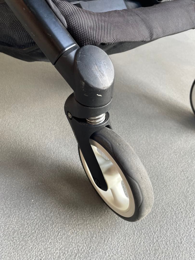 サイベックス折りたたみベビーカーブラック