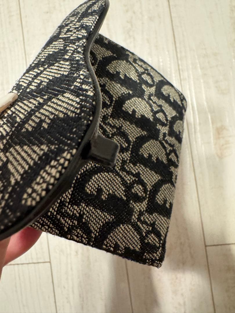 Dior二つ折り財布