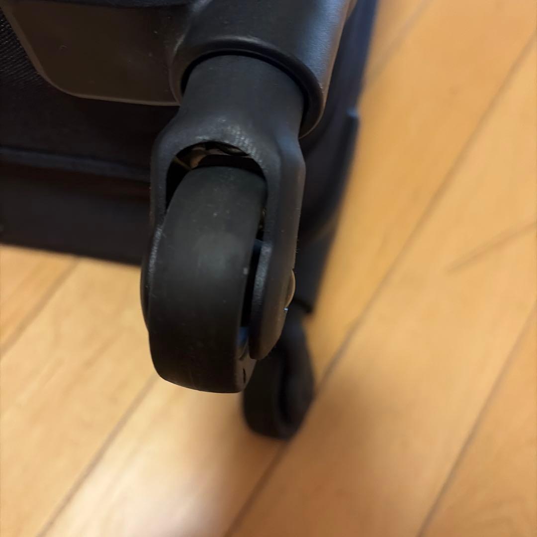 無印良品 半分の厚みで収納できるソフトキャリー(36L)