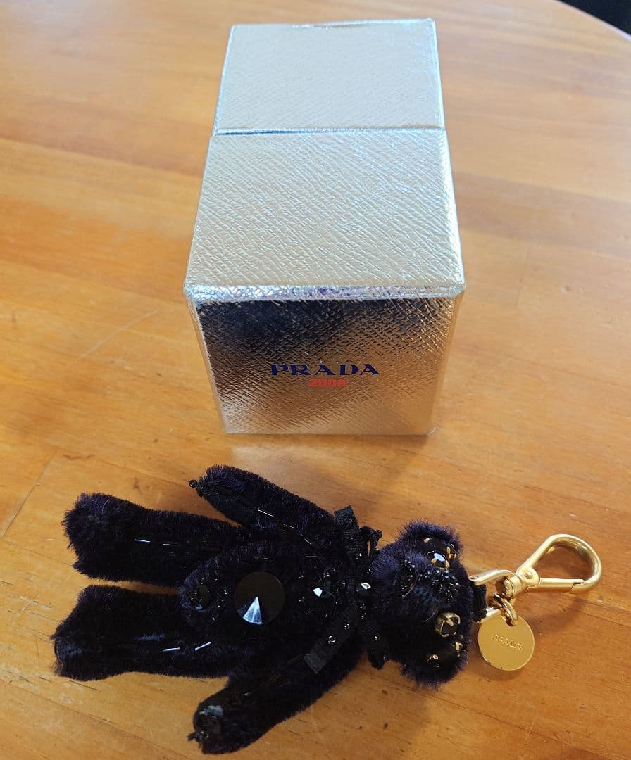 PRADA くまベアーキーホルダー チャームキーリング