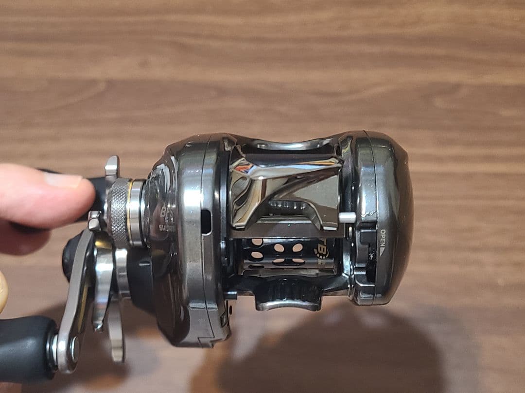 『良品』シマノ　アルデバランBFS　レフトハンドル　値下げ不可