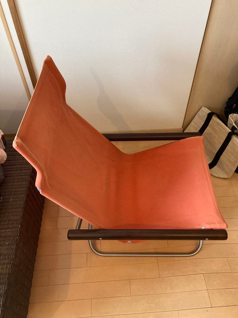 ニーチェア