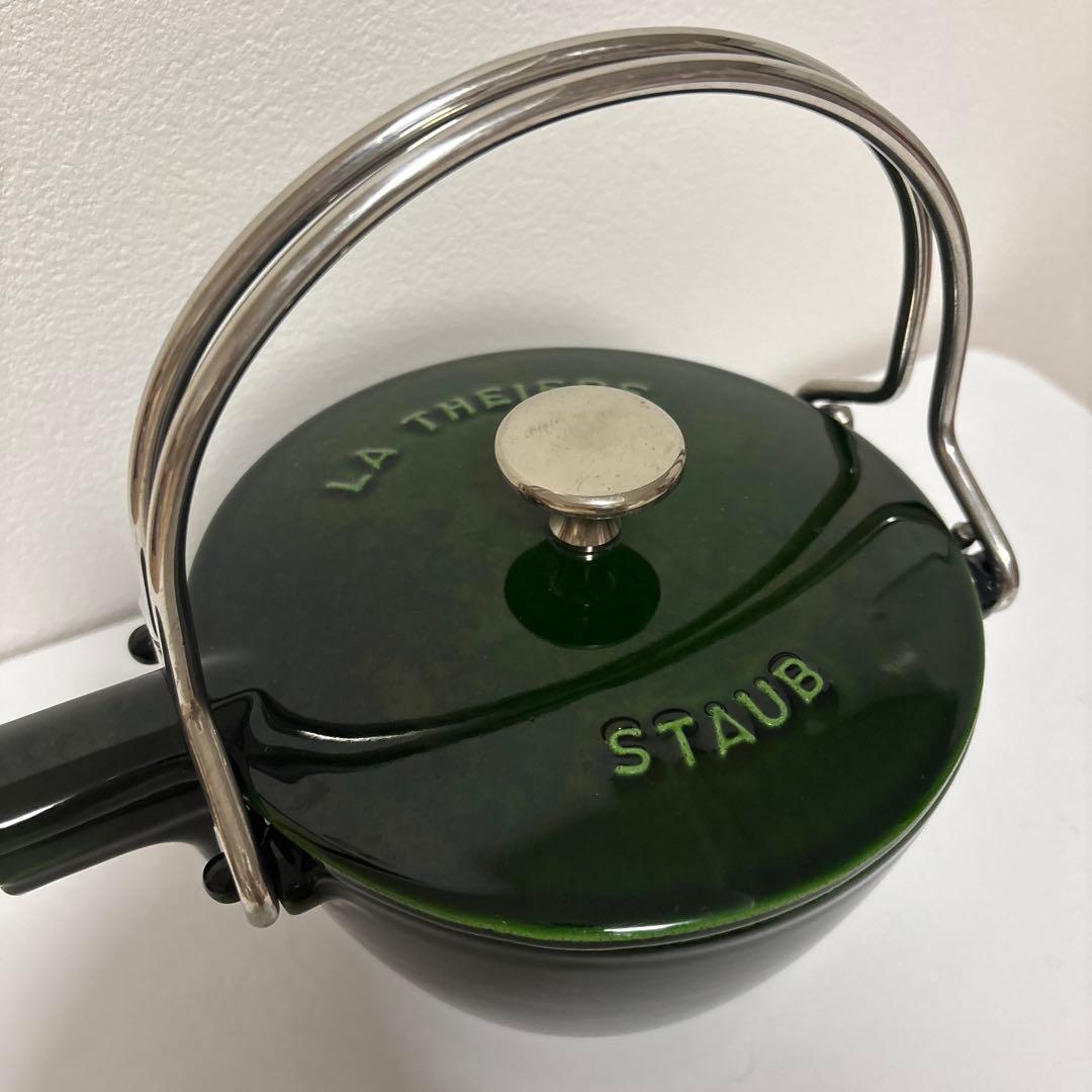 ストウブstaub ラウンド ティーポット 丸型 やかん ケトル　バジルグリーン