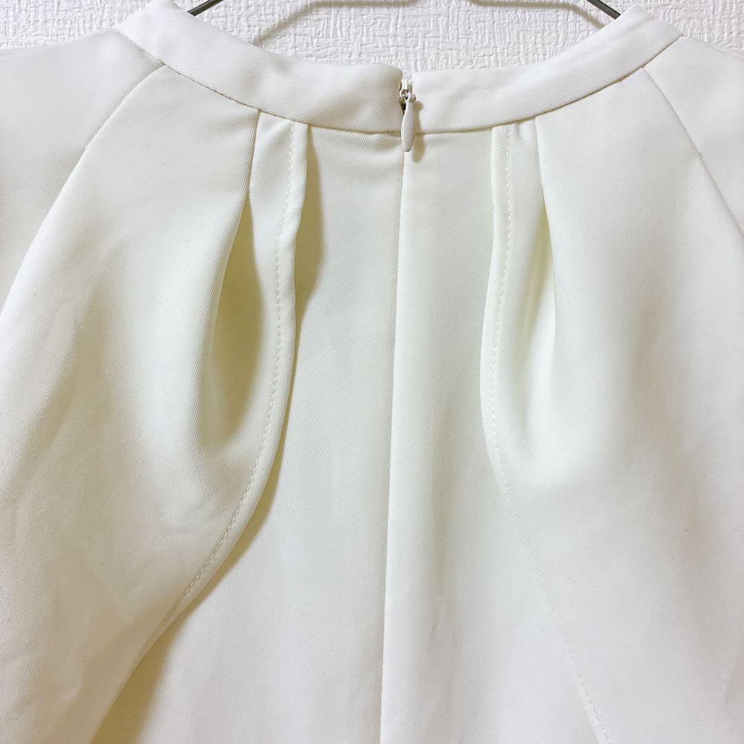 anuans アニュアンス　フォルムショルダーブラウス ホワイト