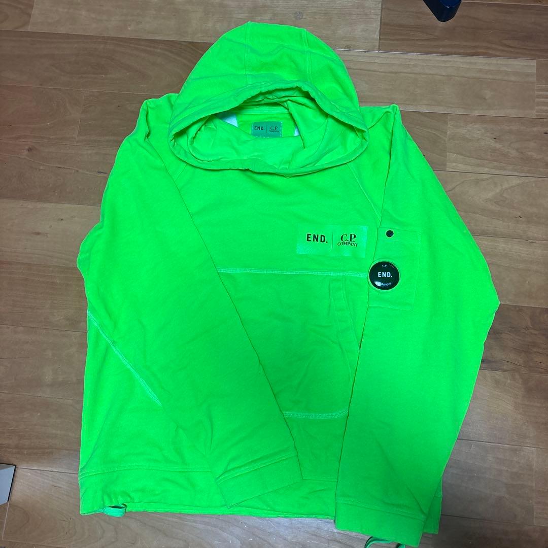 C.P. COMPANY×END. フーディ