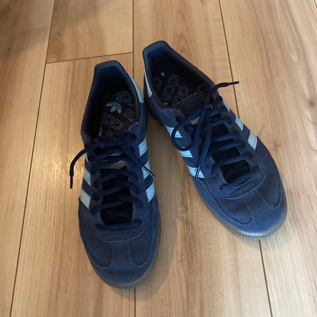 ぴぴ adidas ネイビー スエード スニーカー