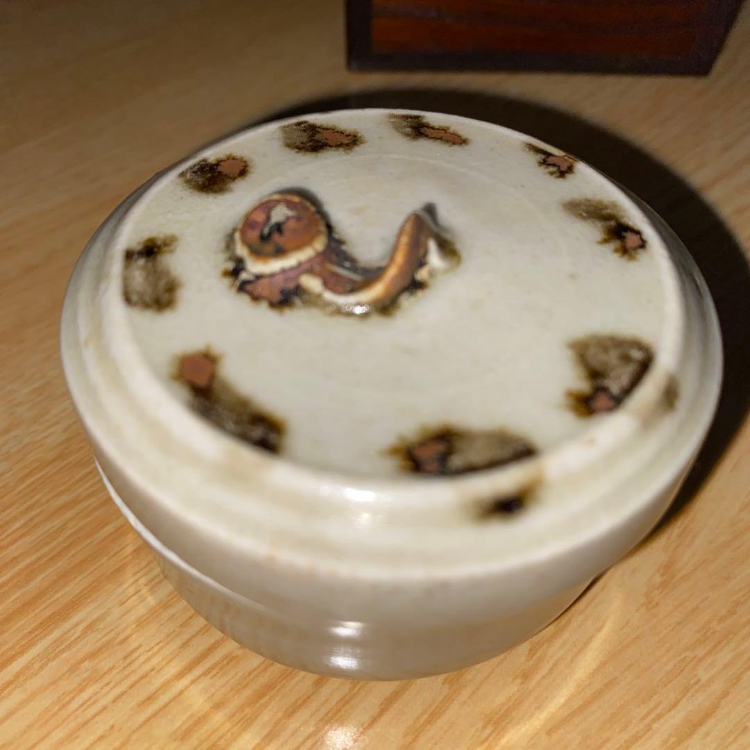 鉄絵白磁香合　宋時代