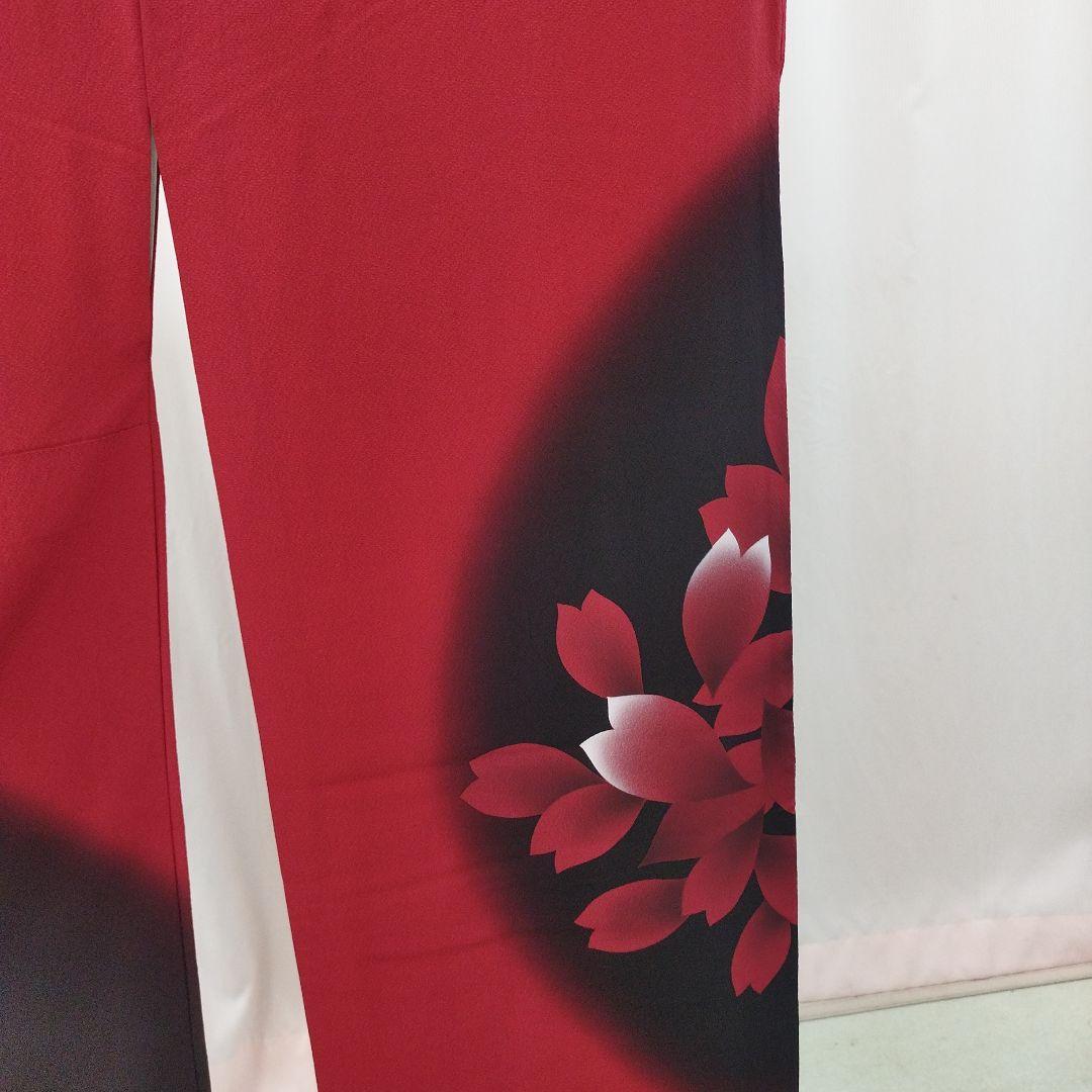 赤黒桜模様振袖