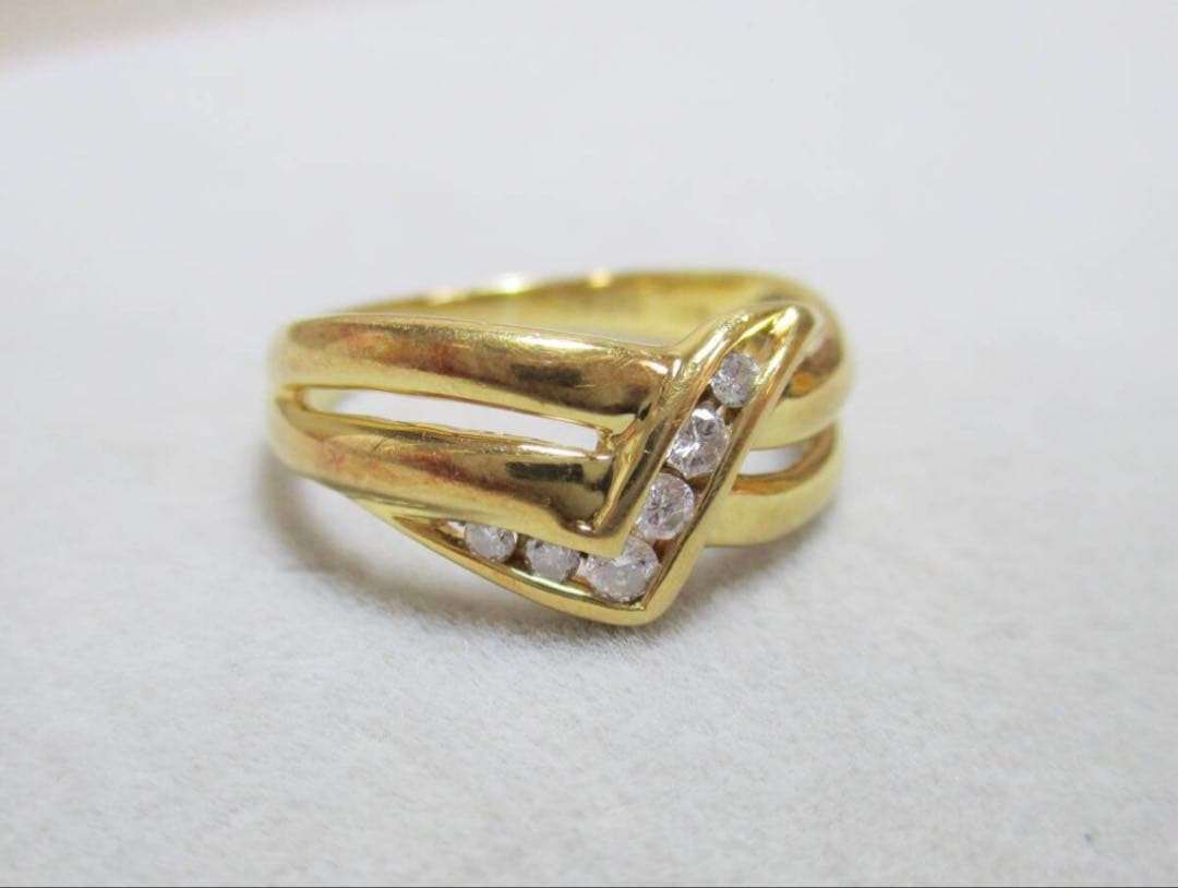 K18 Vデザインダイヤモンドリング　0.11ct