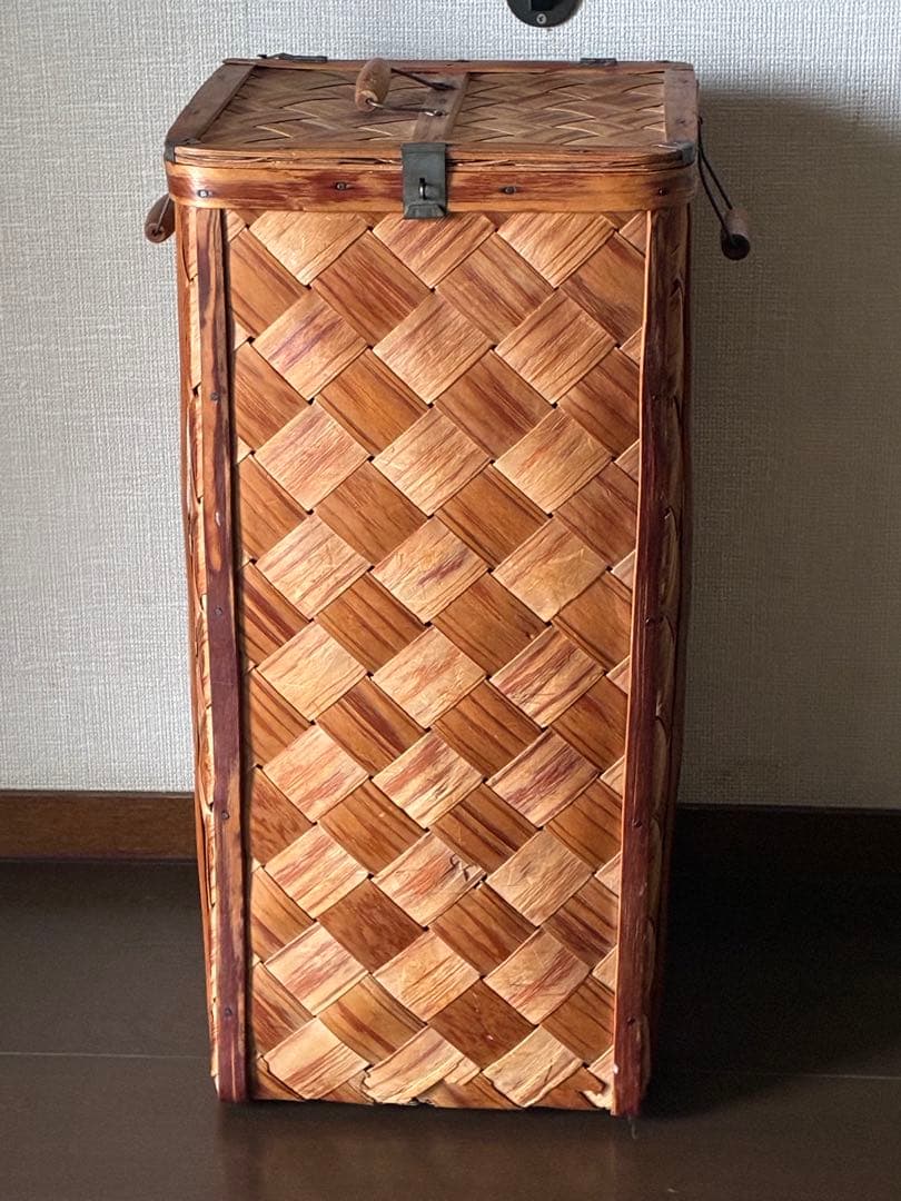 スポーンコリ縦長バスケット 蓋付き アンティーク