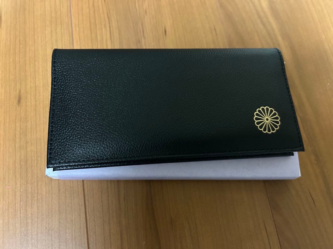 長財布　ブラック　本革　皇居限定　大安吉日に購入
