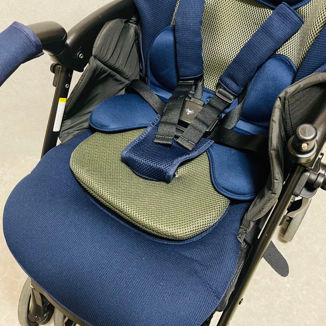 美品　ラクーナビッテクッション　ネイビー ストライプ レザーハンドル