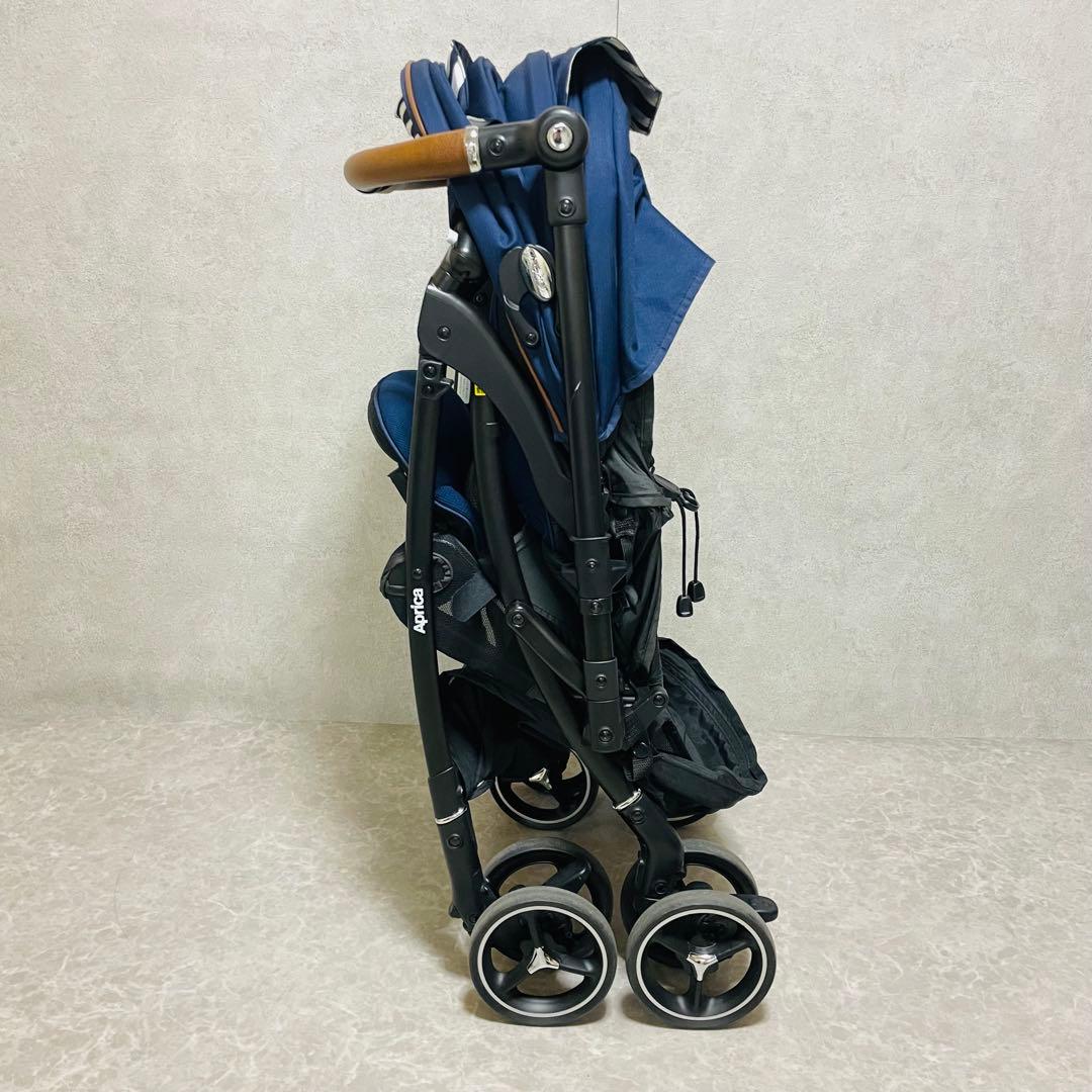 美品　ラクーナビッテクッション　ネイビー ストライプ レザーハンドル