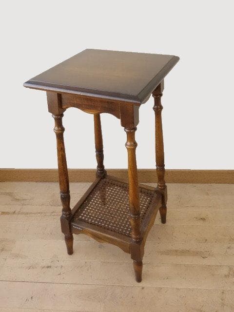 カリモク　コロニアル　花台　サイドテーブル　USED　再塗装済