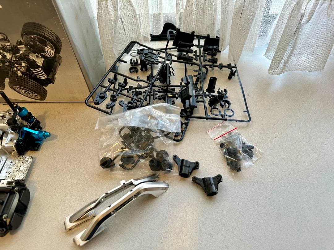 タミヤ　M05 S SPEC 1/10シャーシキット　オプション多数装置！