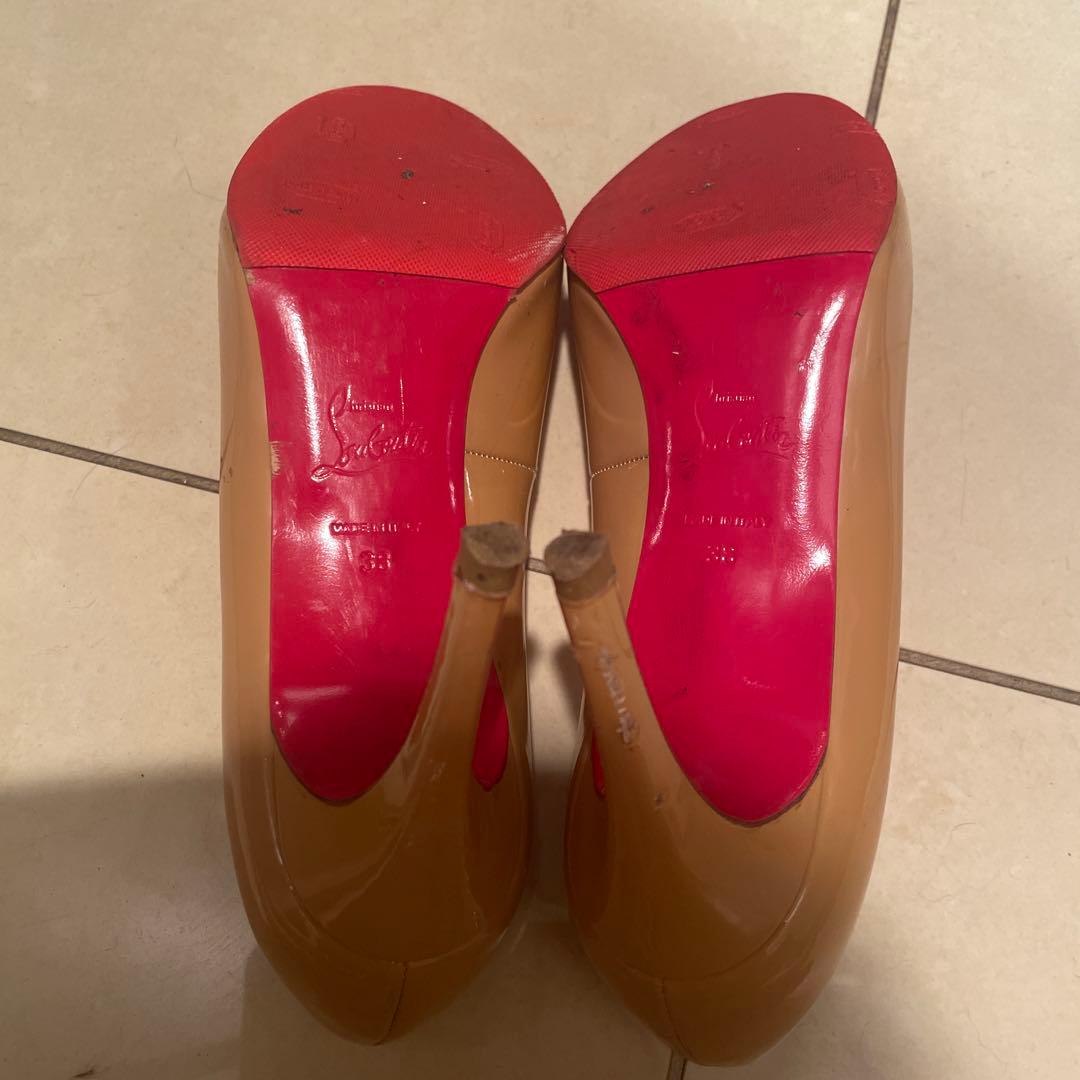Christian Louboutin ベージュ ハイヒール　38