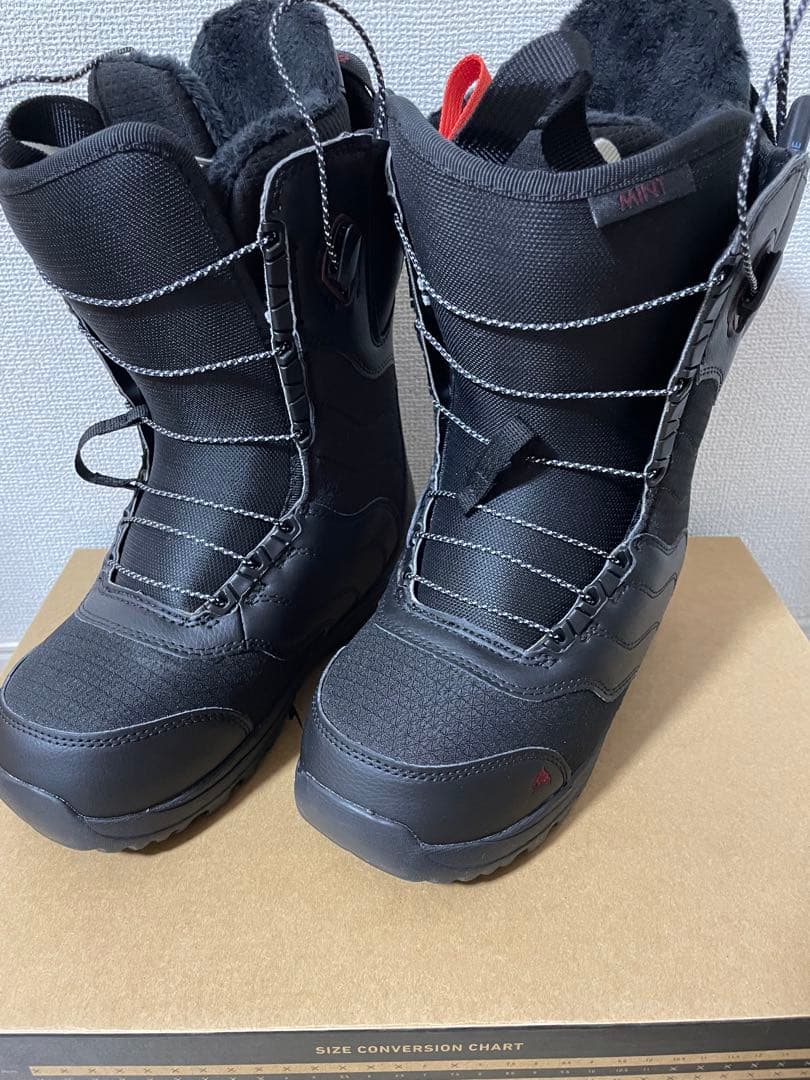 BURTON MINT ブーツ