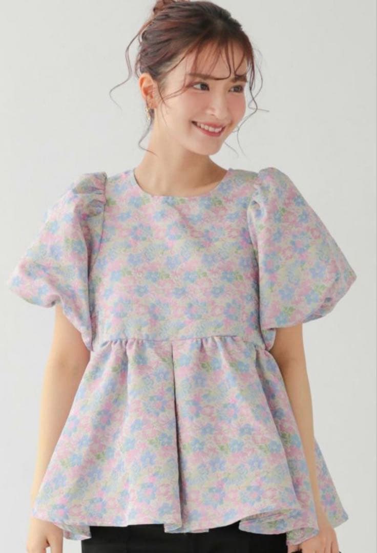 【本日限定価格】即日発送　fitmore ミックスカラー花柄ジャガードトップス