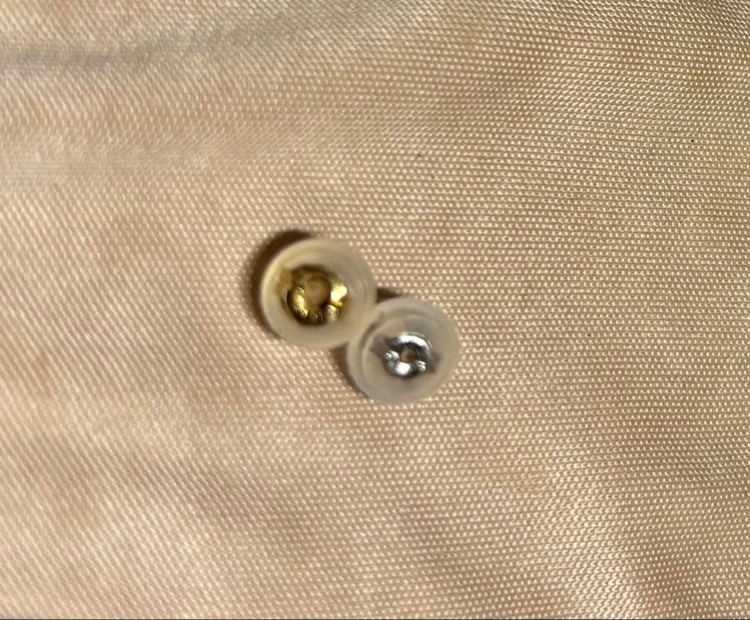 【エリナル】18K ゴールドボールピアス クリアバック付き