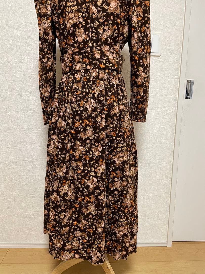 ローラアシュレイ 茶色コーデュロイワンピース