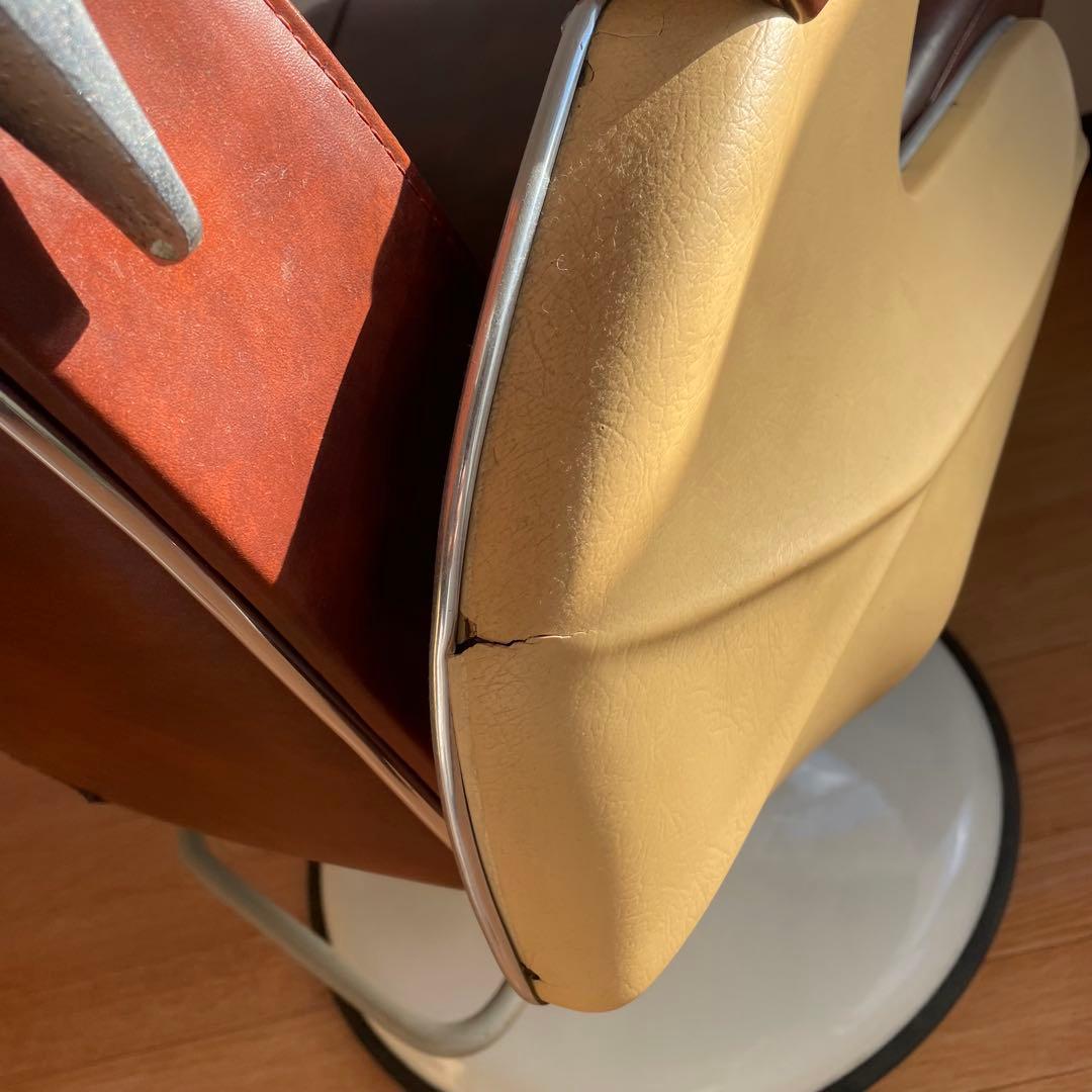 2月末まで 静岡県【直接取引限定】バーバーチェア 回転式　昭和レトロ　椅子