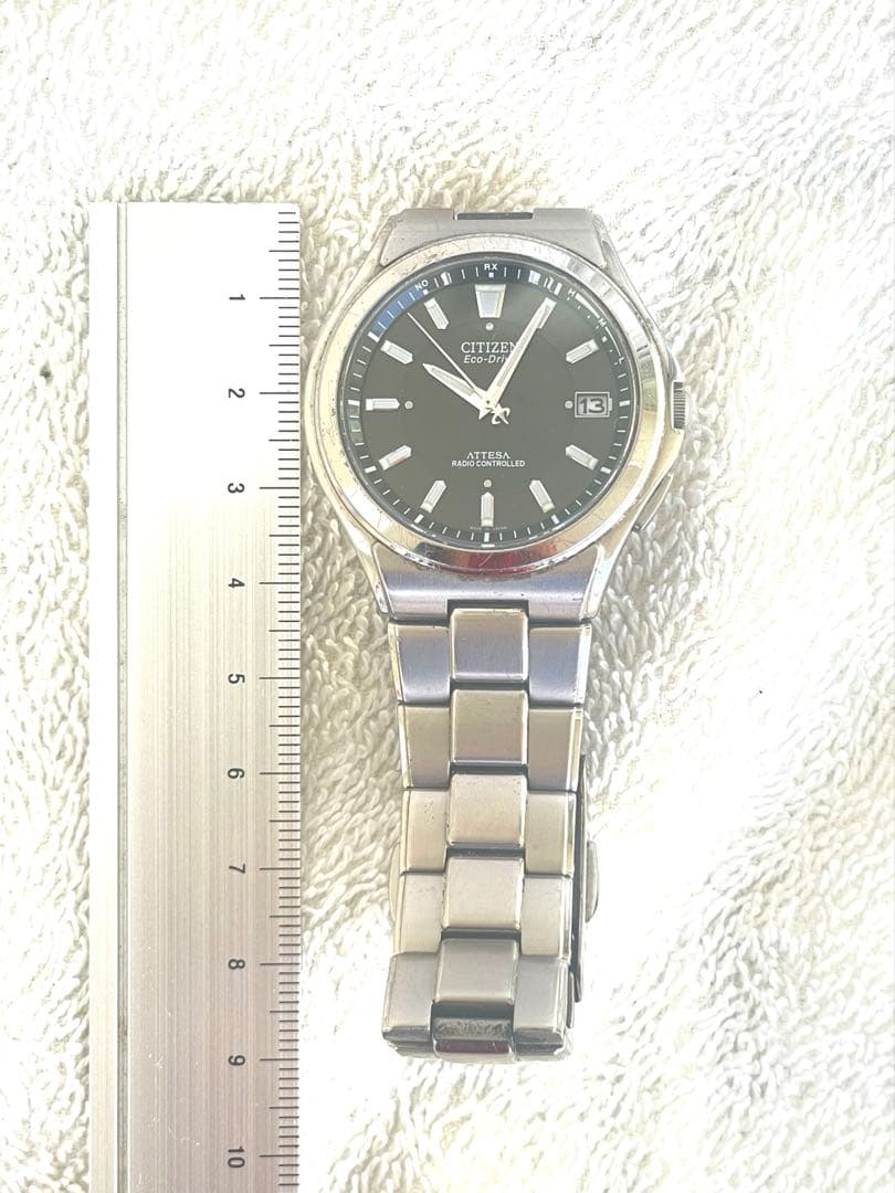 めんま ❣ATTESA❣H110黒文字盤 チタン　デート電波ソーラー　稼働
