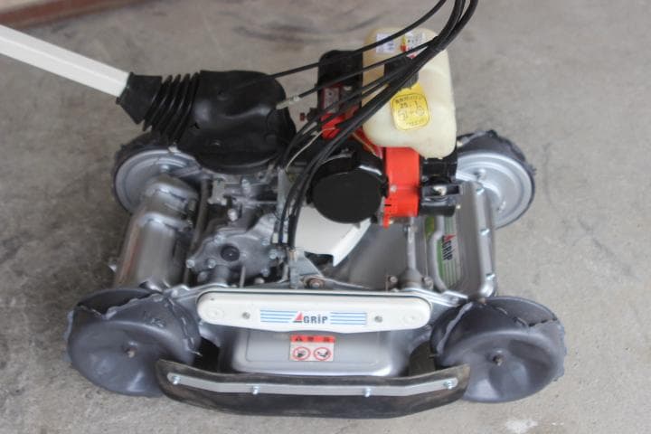 草刈機　オーレック　スパイダーモアー　SP850B　4WD　爪新品　斜面刈