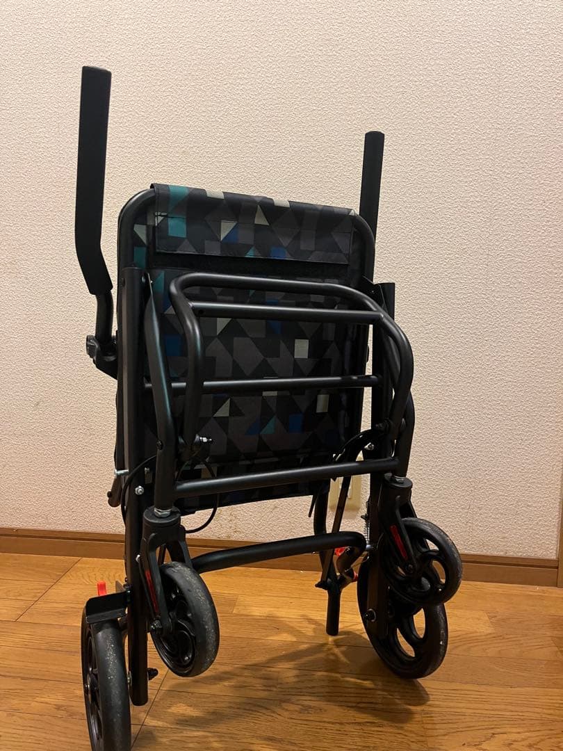 【超美品】SUMIZEN 車椅子 折り畳み 軽量 ノーパンクタイヤ 介助
