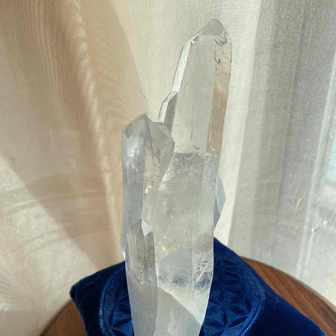 レア！イシス レーザー　クロス結晶