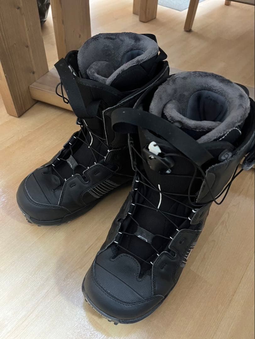 SALOMON スノーボードブーツ 25.5cm