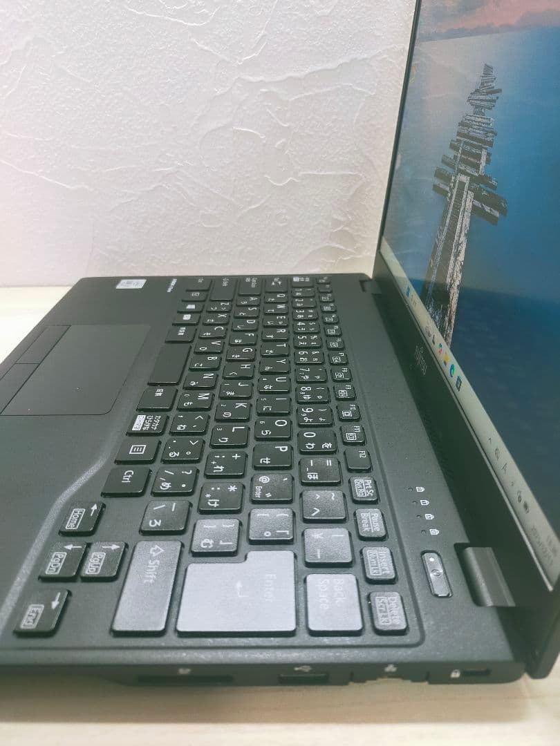 Windowsノート本体 FUJITSU LIFEBOOK U9310/E