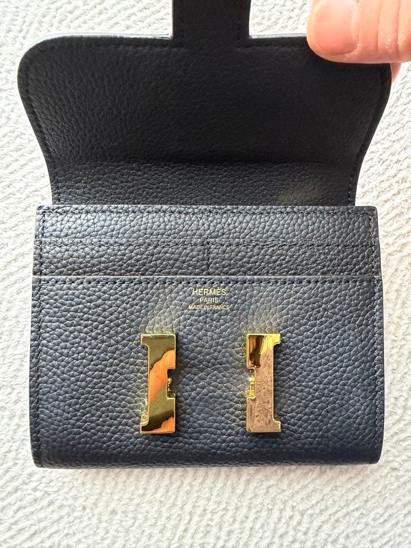 HERMES ブラックレザー 二つ折り財布