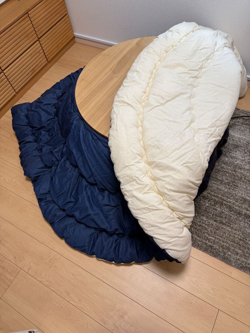 【美品】厚掛けコタツ布団 日本製 円形 210cm
