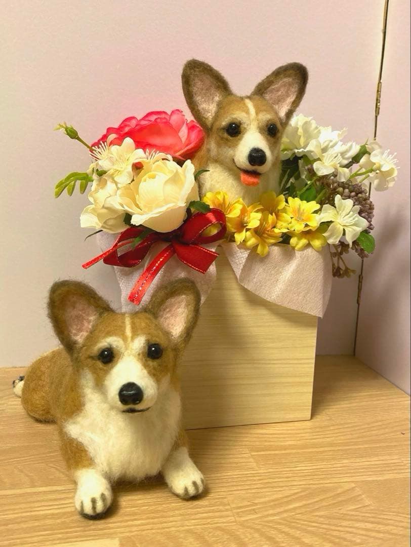 羊毛フェルト　アレンジメント　コーギー　ハンドメイド