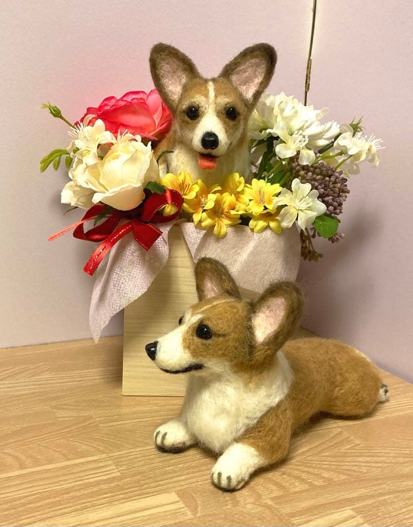 羊毛フェルト　アレンジメント　コーギー　ハンドメイド