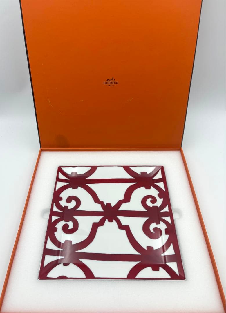 HERMES エルメス　ガダルキヴィール 23cm スクエアプレート　箱付
