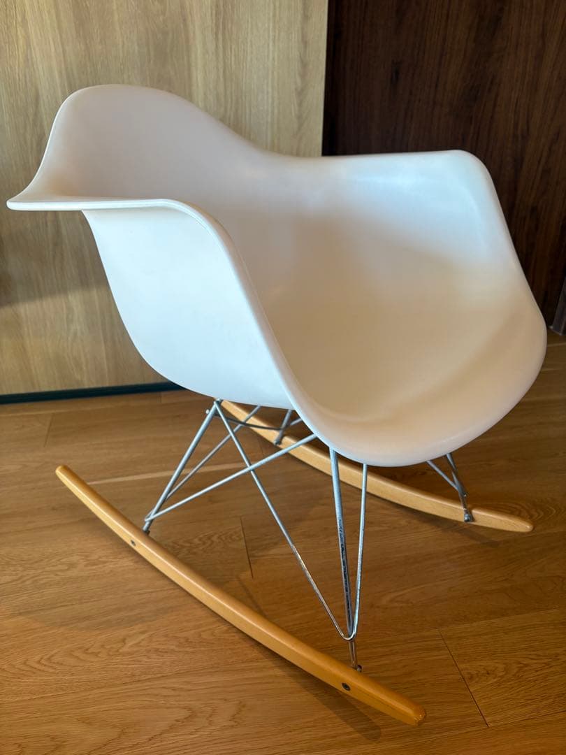 イームズ　Eames ロッキングチェア　リプロダクト　ホワイト