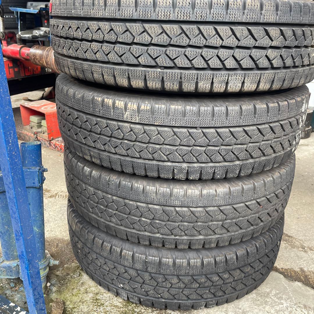 ブリヂストン ブリザック 195/80R15 LT4本